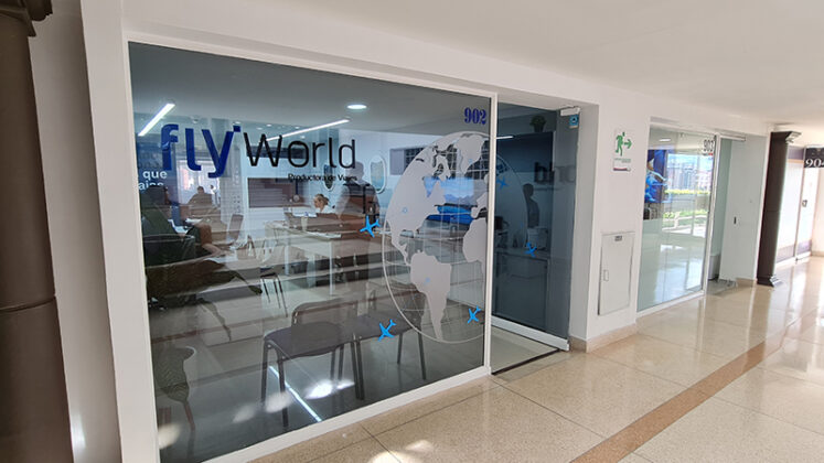 Agencia de Viajes Fly World. Centro Comercial Obelisco